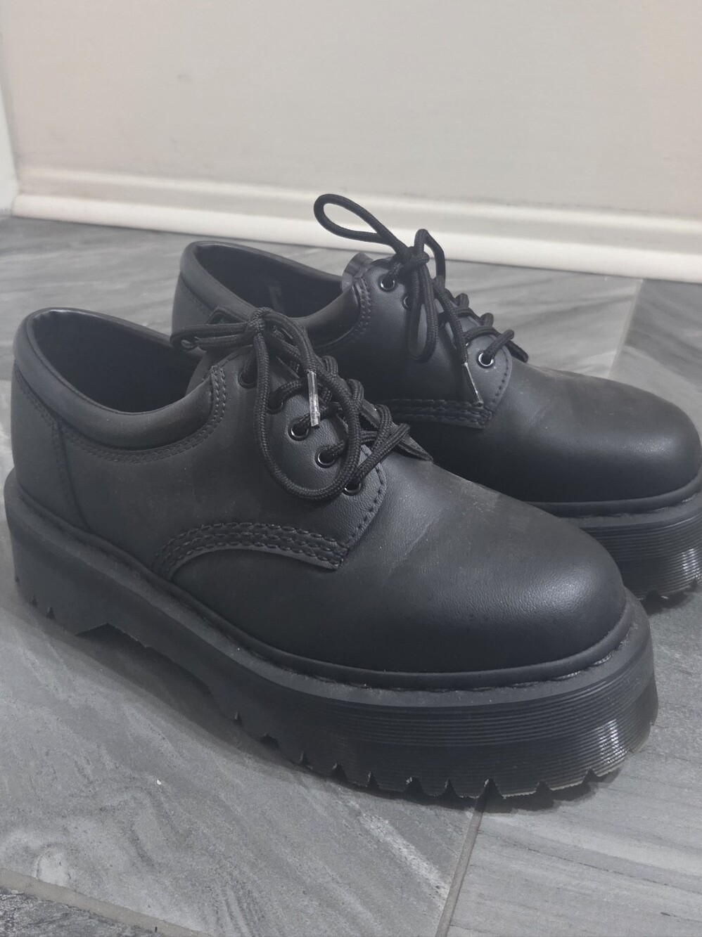 Dr. Martens Vegan 8053 Quad Mono Leather